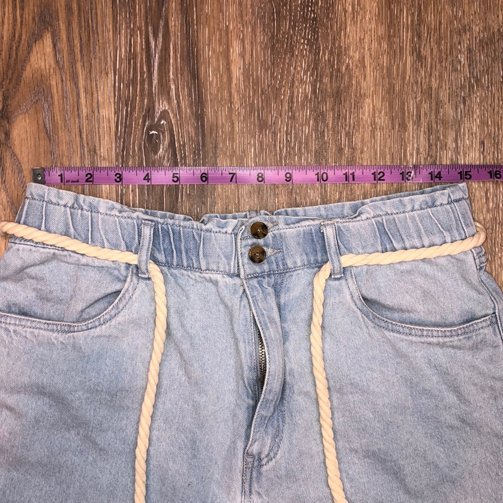 Forever 21 high waisted bucket shorts - Picture 6 of 7
